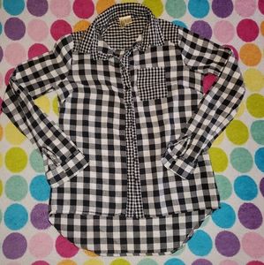 🍀Passport Button Down